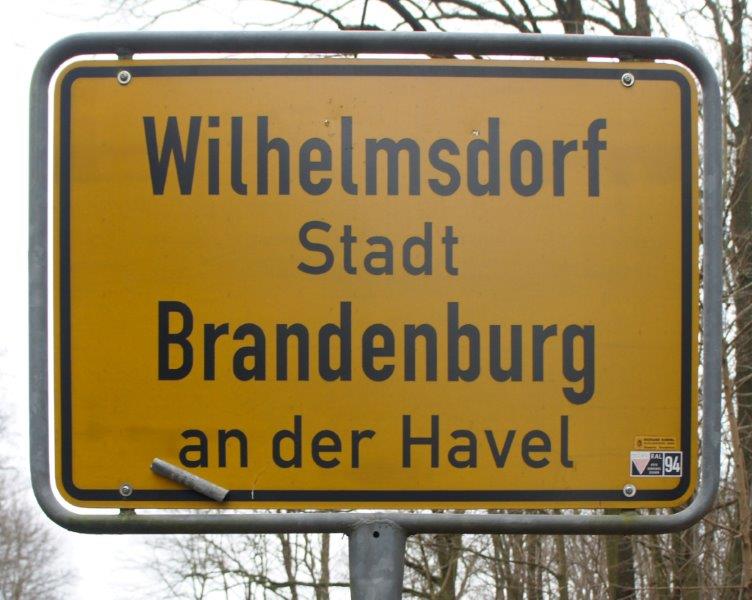 Ortseingangschild Wilhelmsdorf / Brandenburg/H.
